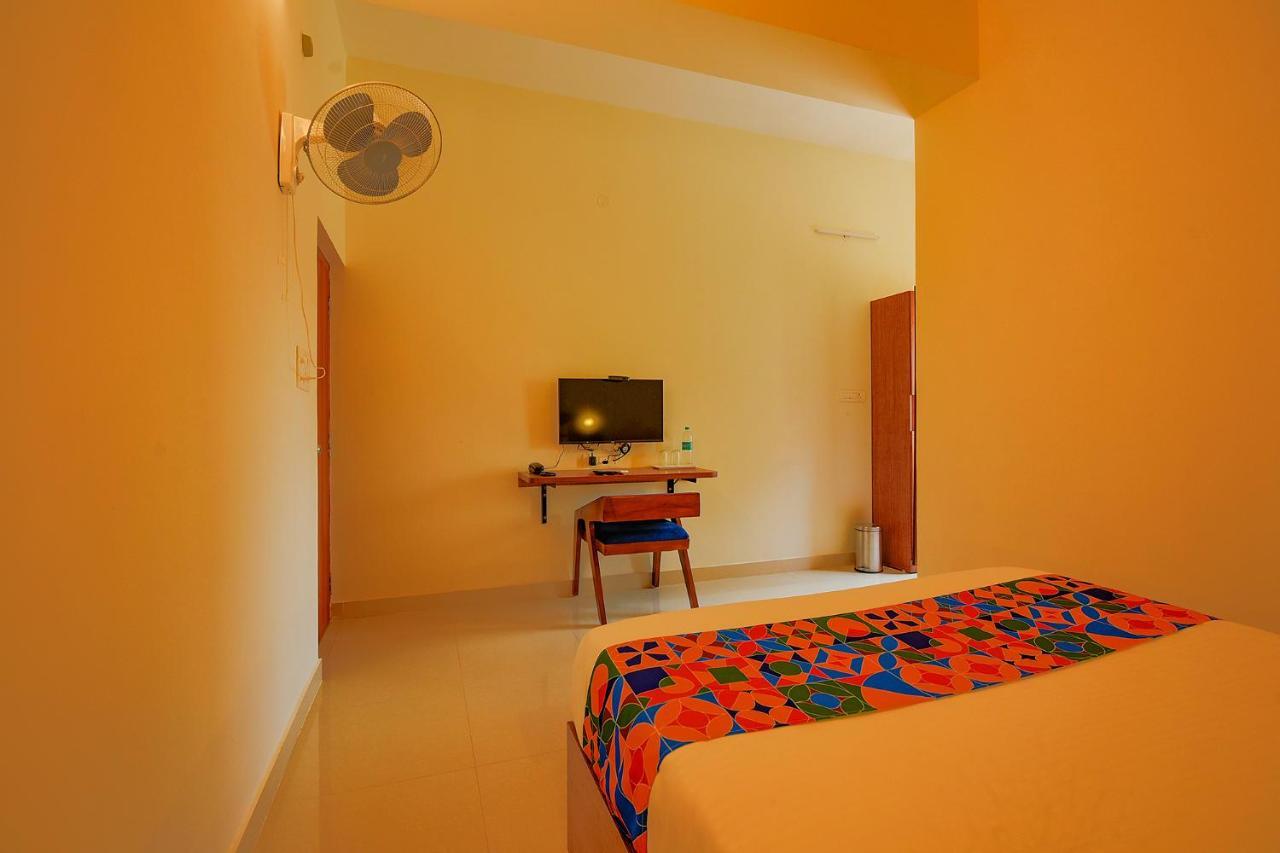 Fabhotel Gr Lake View - Btm Layout Бангалор Екстериор снимка